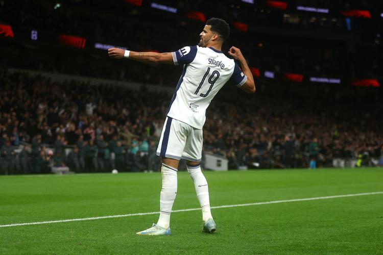 RNG惨遭两连败，粉丝矛头直指教练Mata